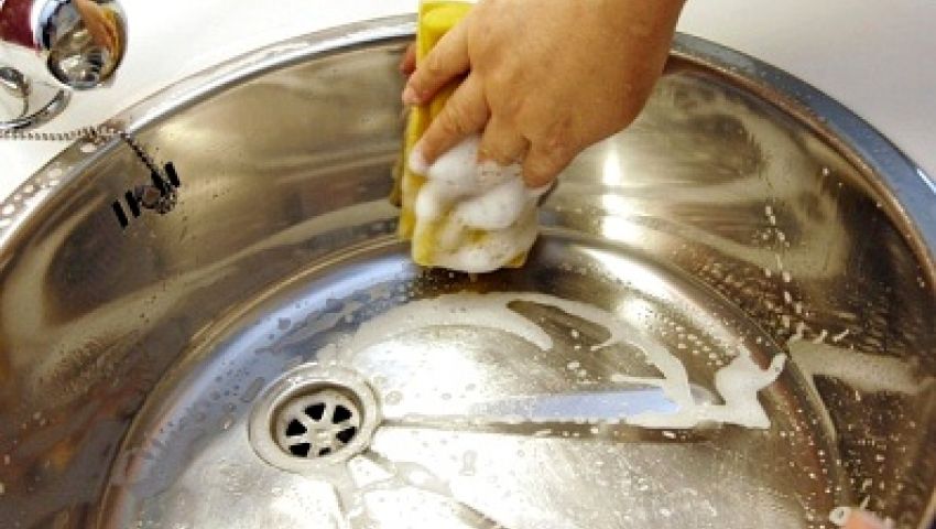 4 نصائح لتنظيف حوض المطبخ